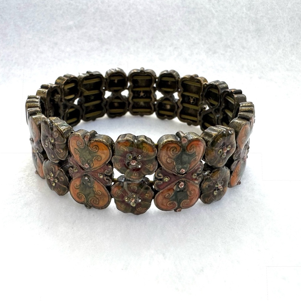 Vintage Style Stretch Bracelet with Floral and Victorian Design and Rhinestones.